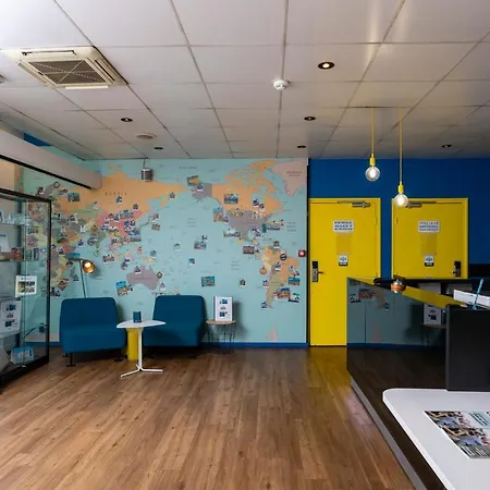 Hotel Kyriad Paris Ouest - Colombes