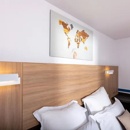 Kyriad Paris Ouest - Colombes Hotel 3*