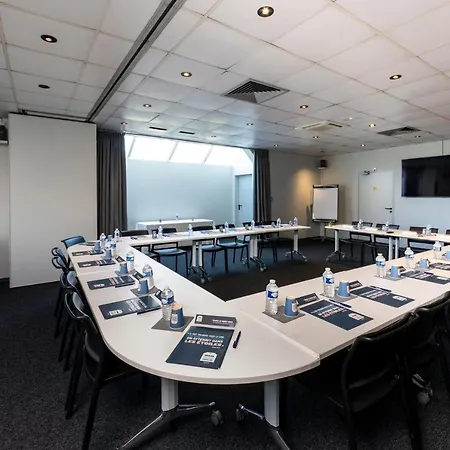 Kyriad Paris Ouest - Colombes Hotel 3*