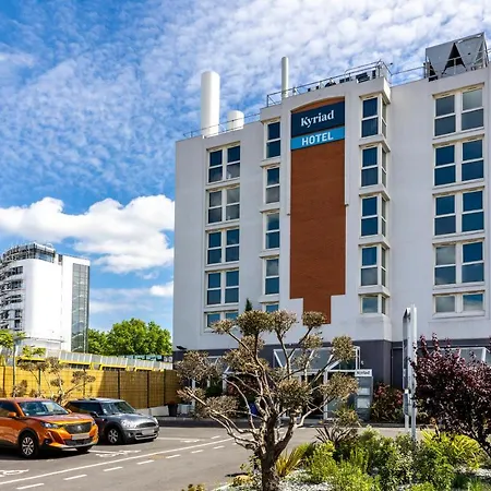 Kyriad Paris Ouest - Colombes Hotel