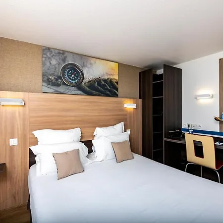 Kyriad Paris Ouest - Colombes Hotel 3*