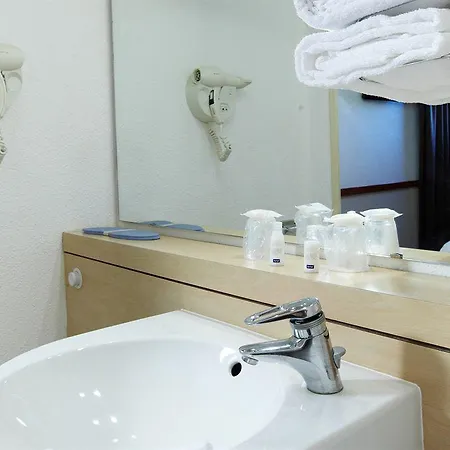 Kyriad Paris Ouest - Colombes Hotel
